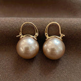 Touch of Pearls Earrings